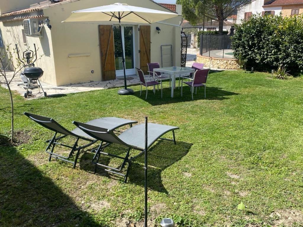 Studio climatisé avec piscine et jardin Villeneuve-Loubet Esterno foto